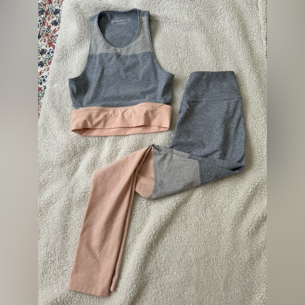 Outdoor Voices Women’s Top & Leggings Set XS